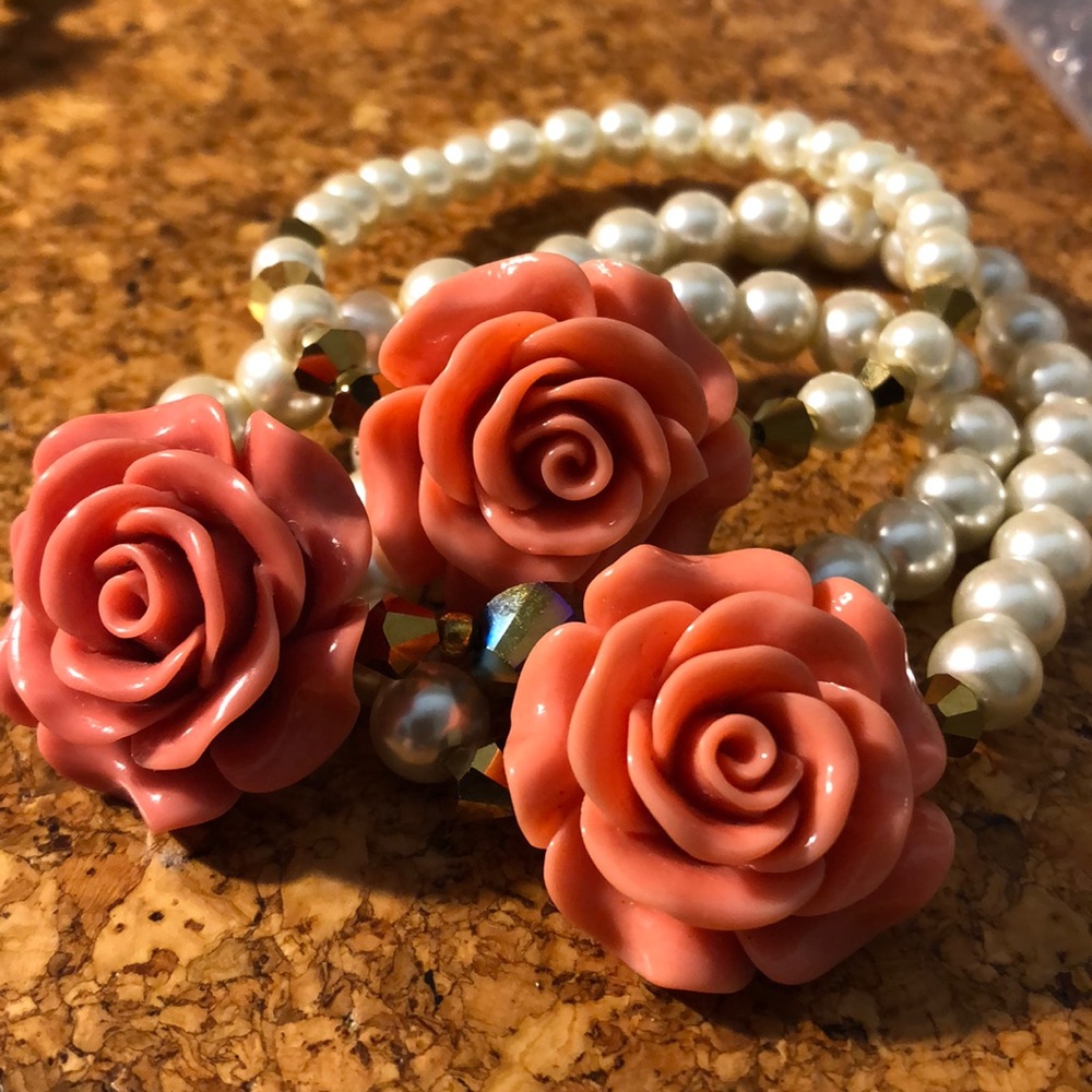 Bracelets - Picture 4 of 8